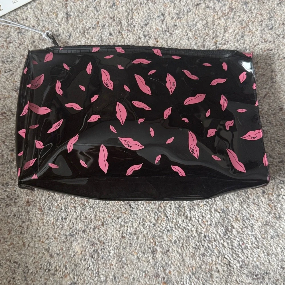 Diane Von Furstenberg Black Cosmetic Bag with Pink Lips